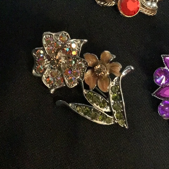 Lot of Four Sparkling brooches. - Picture 2 of 6